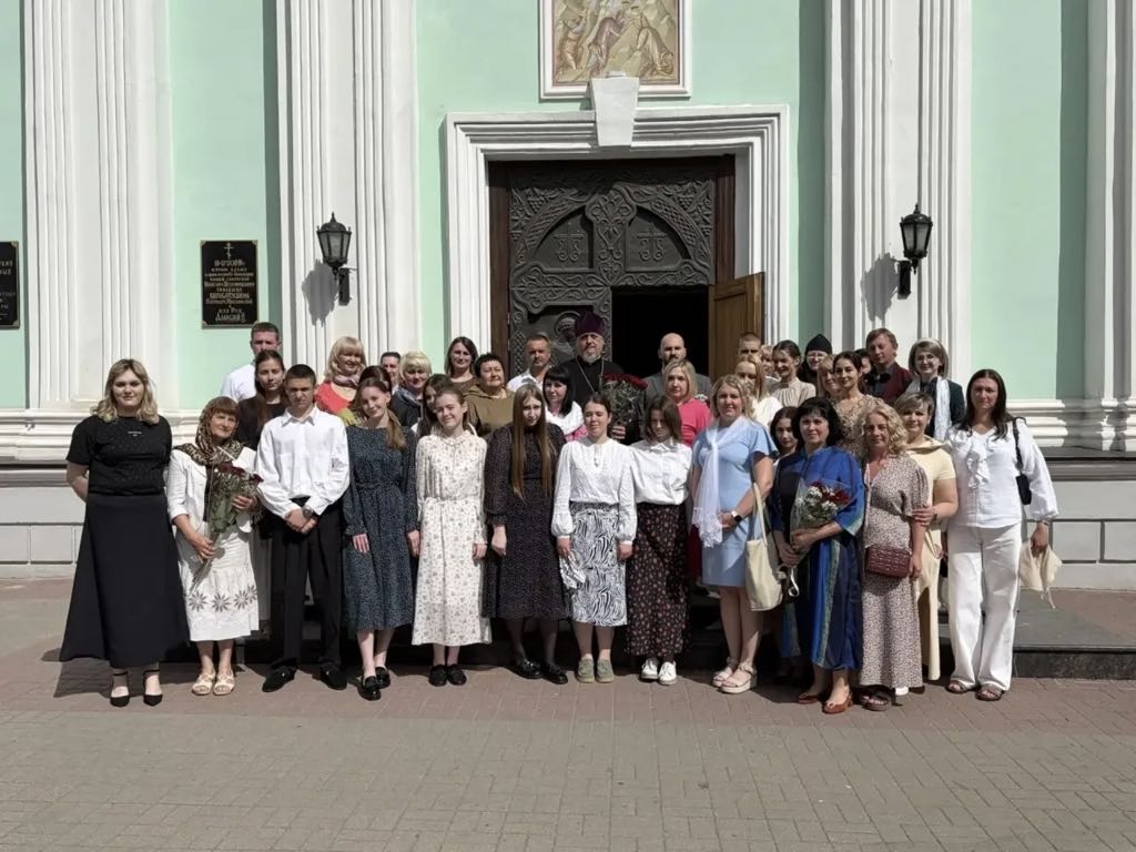 Служение с душой: Белгородские сестры и братья милосердия завершили богословские курсы