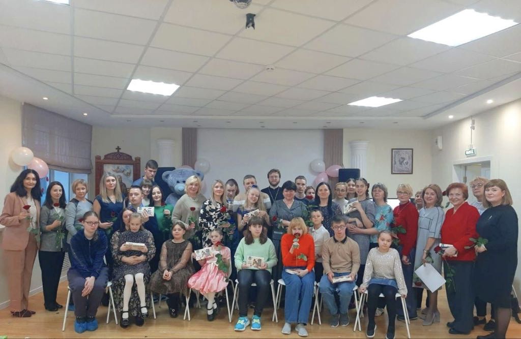 Безграничная любовь и сила духа: В Мордовии поздравили мам детей с ОВЗ