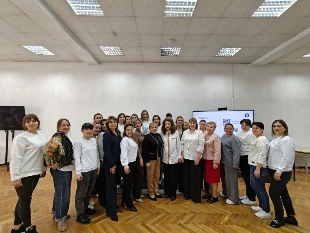 Как защитить подростка в соцсетях: разговор с родителями (Республика Крым)