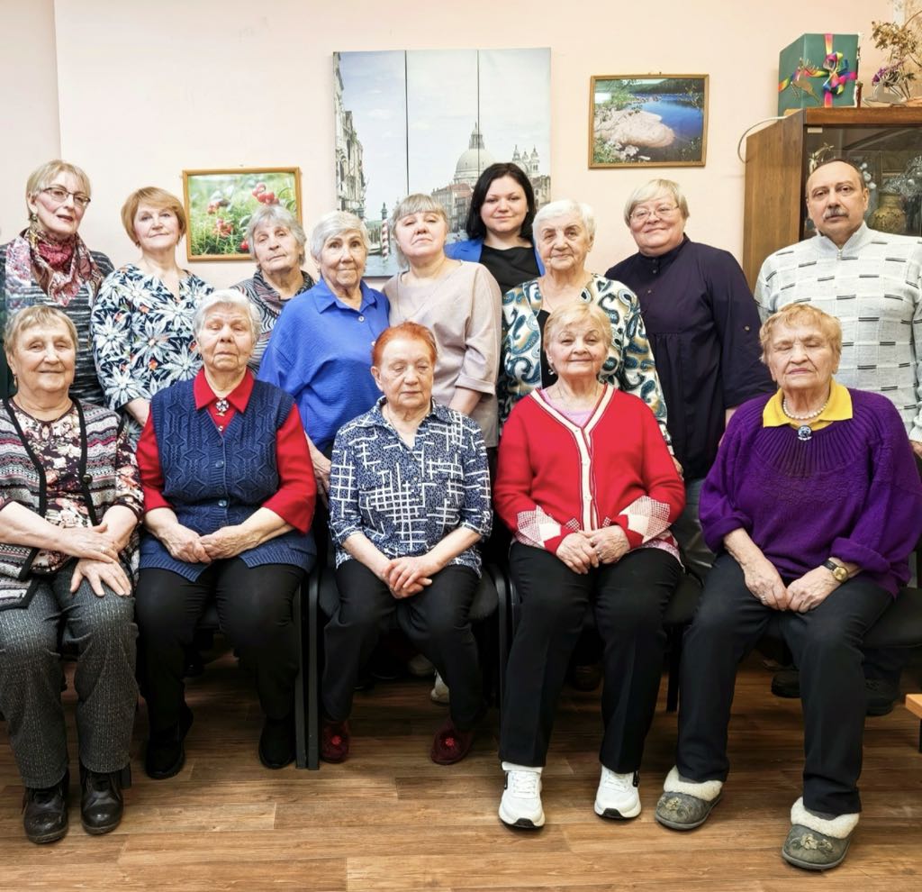 С заботой о людях «золотого» возраста (Мурманская область)