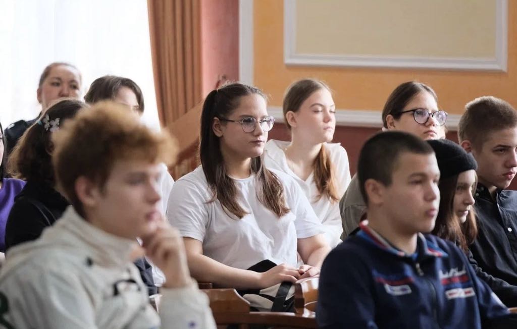 Моральный выбор и ответственность: СПЖ Астрахани выступил соорганизатором кинопоказа для подростков
